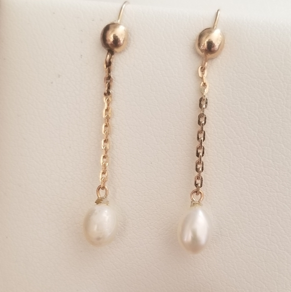 10K Gold Pearl Dangling Earrings